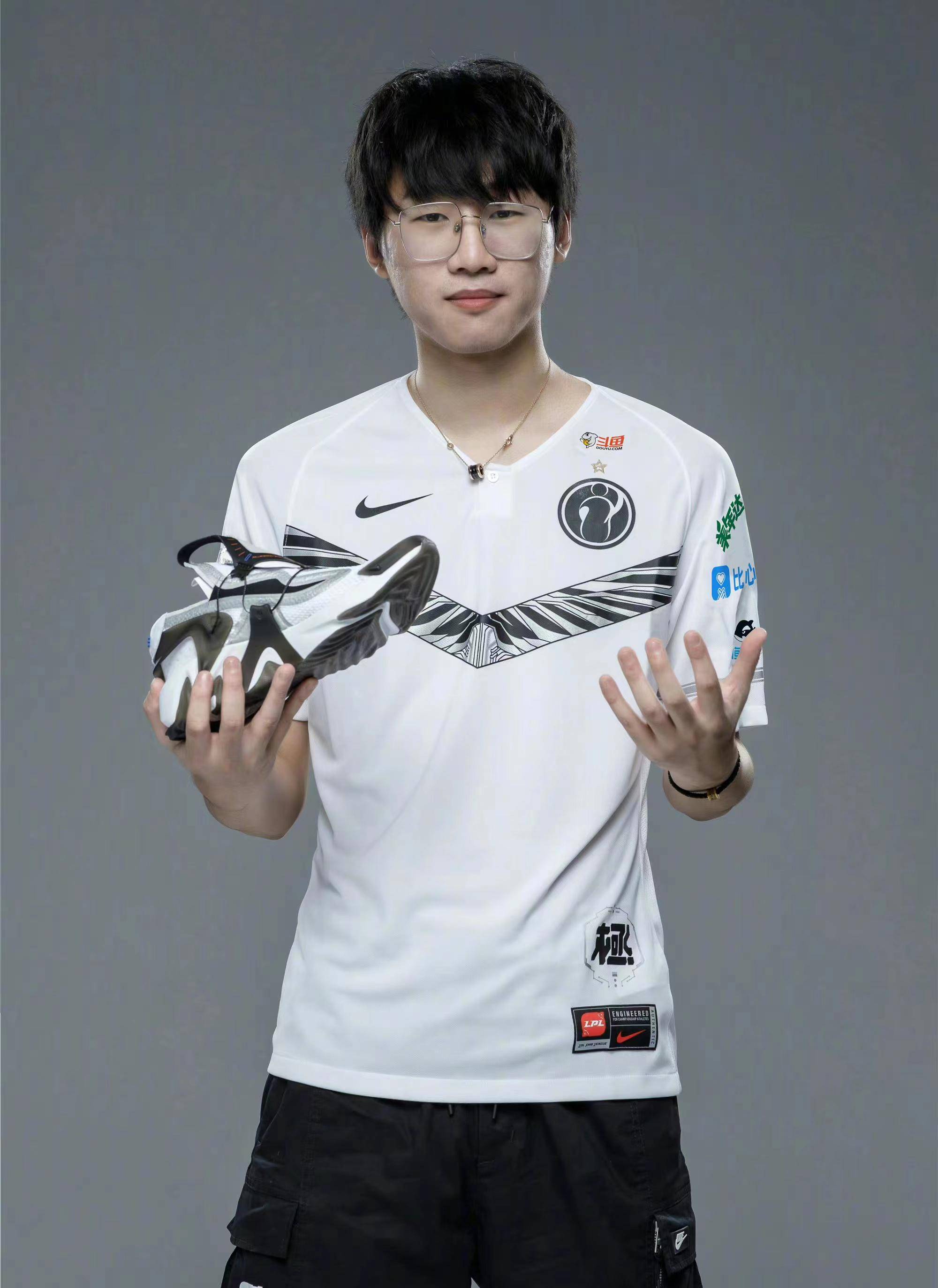 关于Ning在老鹰比赛中重要助攻，持续失利引发热议！引发球迷热议的信息-开云注册