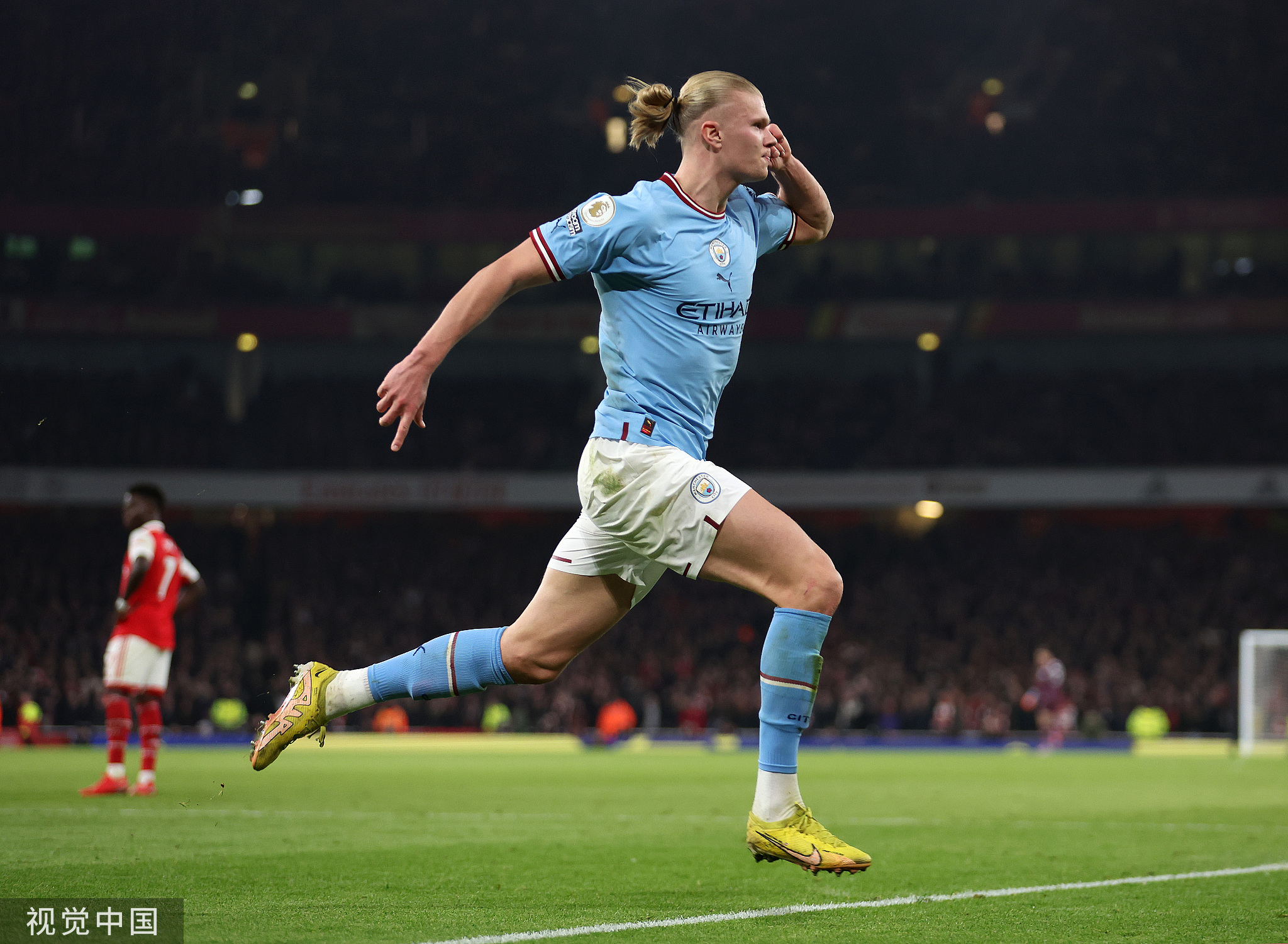 阿森纳观众热烈欢呼！，哈兰德迎来二十赛季出色发挥气势如虹延续的简单介绍-开云